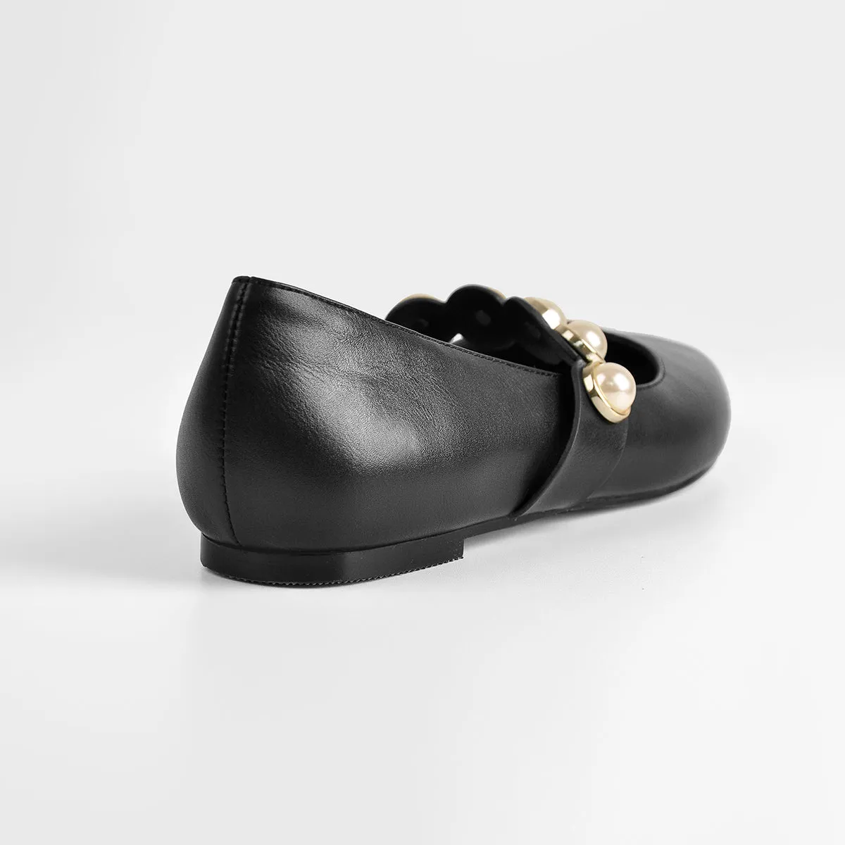 Black Pearl Strap Flat