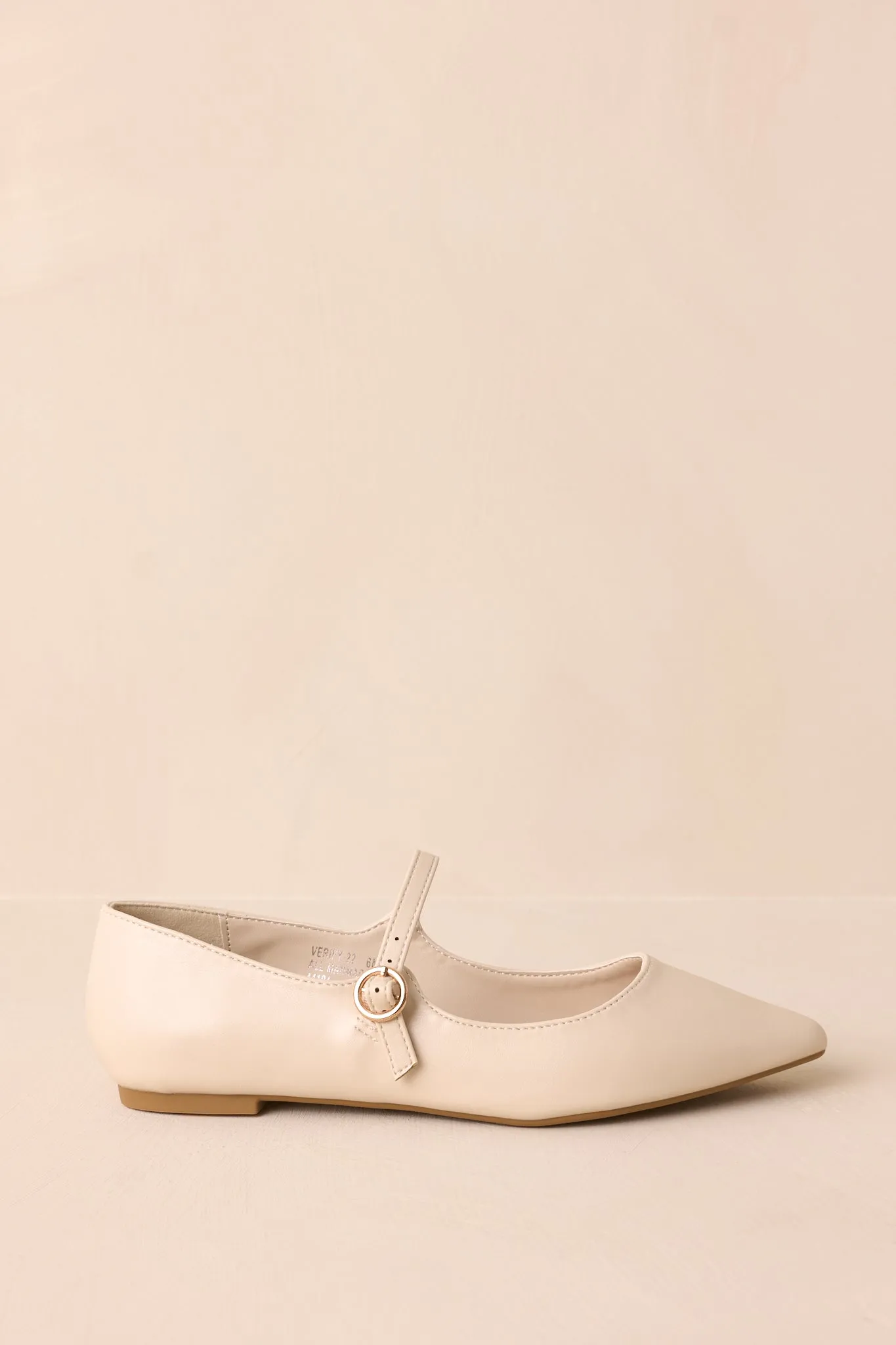 Frostveil Mantle Ivory Pointed-Toe Flats