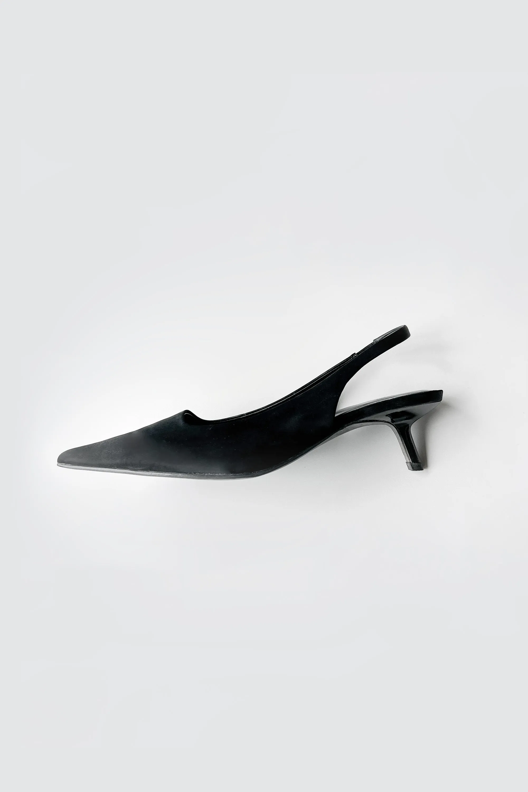 POINTED TOE SLING BACK KITTEN HEEL